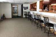 Quầy bar, cafe và phòng lounge Iditarod Trail Roadhouse - Hostel