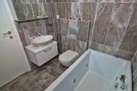 In-room Bathroom AirPort Gulluk Bodrum Otel