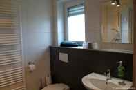 In-room Bathroom Boardinghouse Kowalski