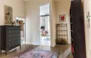 Lobi 3 Bright Two BR Period Apartment in Whitechapel