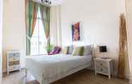 Bedroom 6 Bright Two BR Period Apartment in Whitechapel