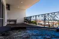 Kolam Renang Villa with Hot Tub & Terrace Okinawa IMS