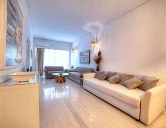 Lobby 2 L' apartment blanc dans le centre de Glyfada