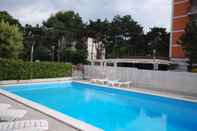 Swimming Pool Residence Alisei