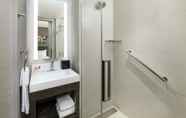 Toilet Kamar 2 Hyatt Place New York City/Times Square