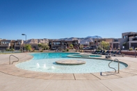 Swimming Pool Red Rock Rooftop