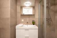 In-room Bathroom Europea Royal Studio Residence