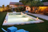 Swimming Pool Villa Pedra Natural Houses