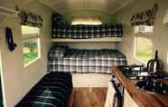Bilik Tidur 2 Shepherd's Hut @ Westcote