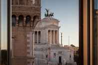 Nearby View and Attractions Rental In Rome Piazza Venezia View Luxury Apartment B