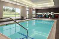 Swimming Pool Tru by Hilton Duluth Mall Area