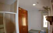 Toilet Kamar 7 Residencia Rosales