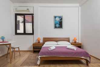 Kamar Tidur 4 Guest House Kono