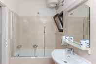 Toilet Kamar Guest House Kono