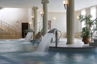 Swimming Pool Hotel Bristol