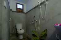 Toilet Kamar The Surf Access Guest house - Hostel