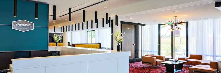 Lobby Hampton by Hilton Toulouse Airport