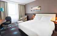 Bedroom 5 Hampton by Hilton Toulouse Airport
