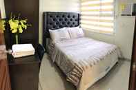 Bedroom Cozy Furnished Rooms at Horizons 101