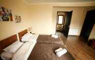 Bedroom 2 Hotel Banguriani