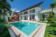 Swimming Pool Villa Alina