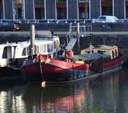 Nearby View and Attractions 2 Boat apartment Rotterdam Hoop