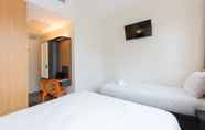 Bedroom 2 Maxhotel Amsterdam Airport Schiphol