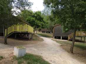 Bangunan 4 Camping le Repaire - Les Chalets