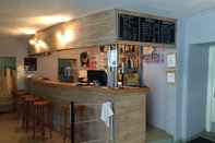 Bar, Cafe and Lounge Hotel-Bistro Les Pas Sages