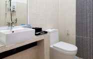 Toilet Kamar 6 Sre Ambil Resort