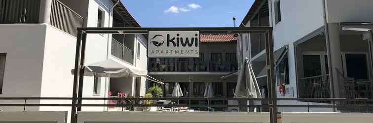 Exterior Kiwi Apartments