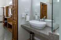In-room Bathroom 1946 Navdeep Homestay