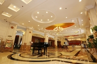 Lobi Grand Palace Hotel