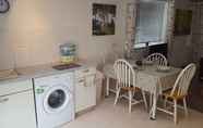 Bedroom 4 Immaculate 1-Bed Lodge Newton Abbot Torquay