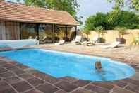 Swimming Pool Maison d'hotes Couvent d'Alando