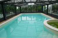 Kolam Renang La Torretta Guest House