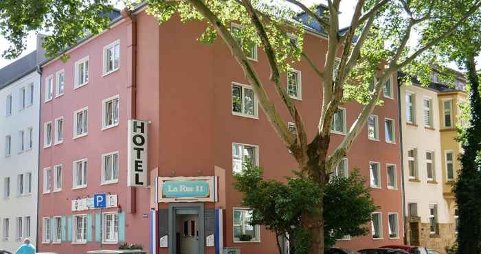 Bangunan Stadt-gut-Hotel Rheinischer Hof