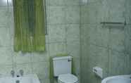 Toilet Kamar 6 Beach Mansion 5