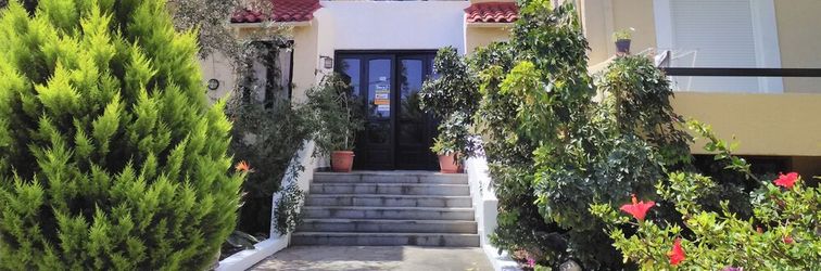 外部的 Hersonissos Sky Hotel