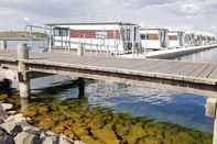 Kolam Renang WELL Hausboote