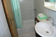 In-room Bathroom Apartments Merima