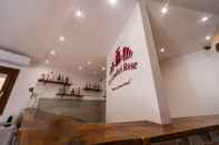 Bar, Kafe, dan Lounge Le Undici Rose Hotel