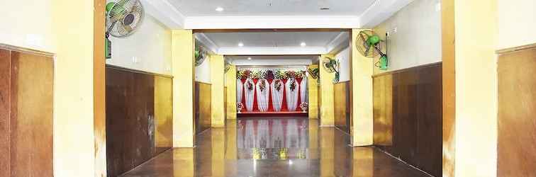 Lobby Hotel Nirmala Residency