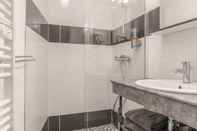 In-room Bathroom Appart Hotel Bourgoin