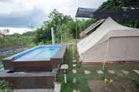 Kolam Renang The Acacia Glamping Park