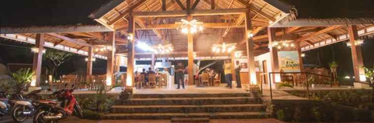 ภายนอกอาคาร The Acacia Glamping Park