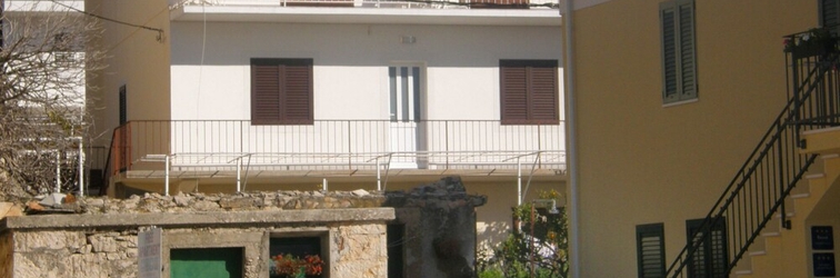 Exterior Apartments Guzela