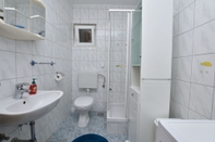 In-room Bathroom Apartments and Room Kiko