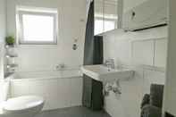 Toilet Kamar Ferienwohnung  Bergisch Gladbach GL5