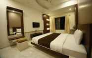 Bedroom 3 Hotel Madhuri Executive